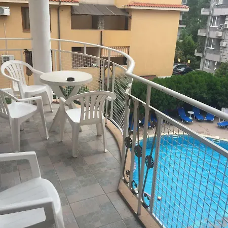 Bratanov Bahami Apartmán *